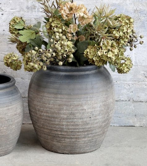 DECORATIVE VASE