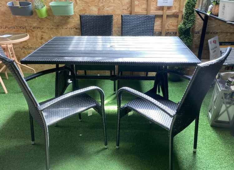 4 Seater Outdoor Dining Set